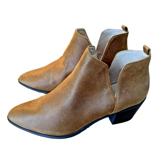 Women's Journee Collection Lola Brown Ankle Boots Size 11 - Picture 1 of 7